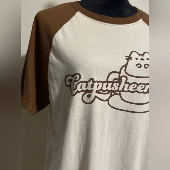 EUC Pusheen Brown and Cream Catpusheeno Graphic T-Shirt size medium - Picture 2 of 8